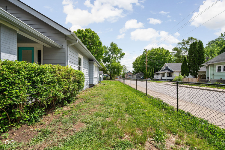 Listing Image 42