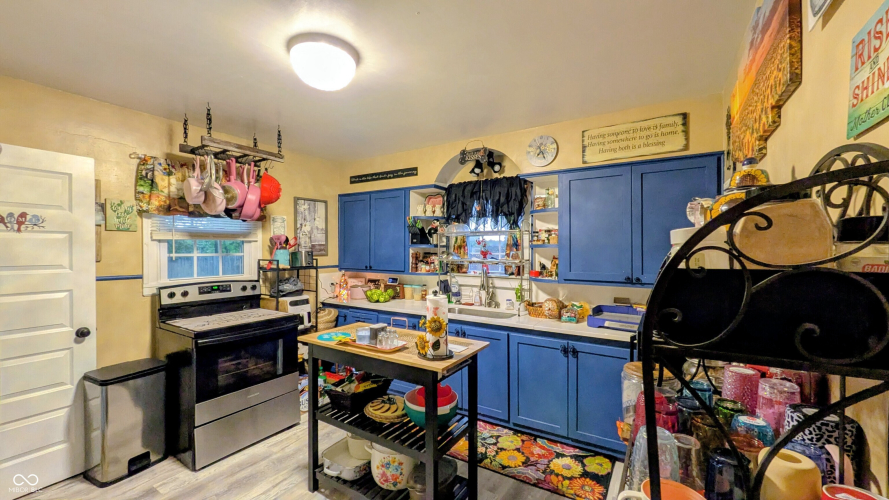 Listing Image 14