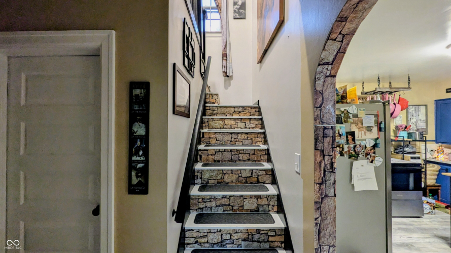 Listing Image 17