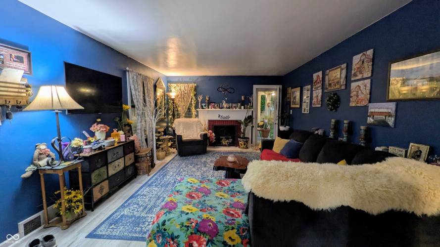 Listing Image 6