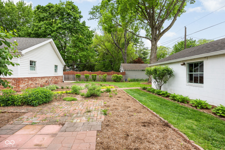 Listing Image 44
