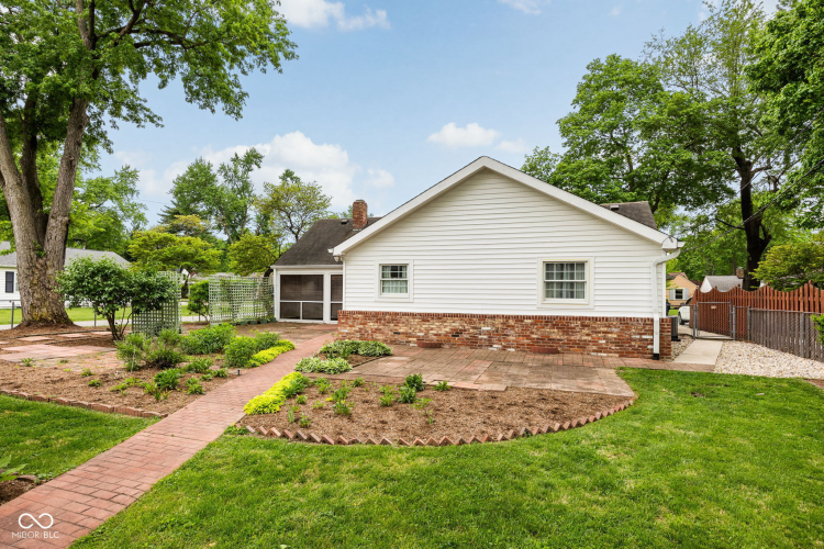 Listing Image 46