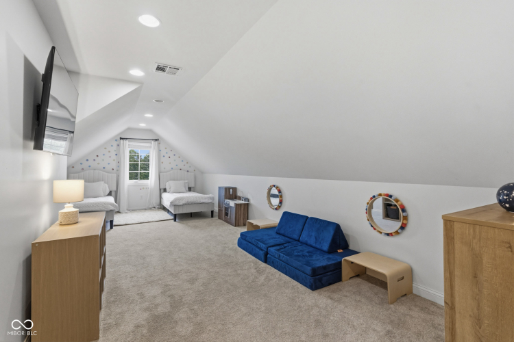Listing Image 87