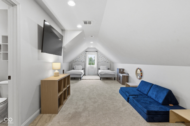 Listing Image 88