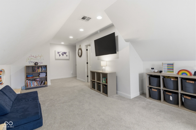Listing Image 90