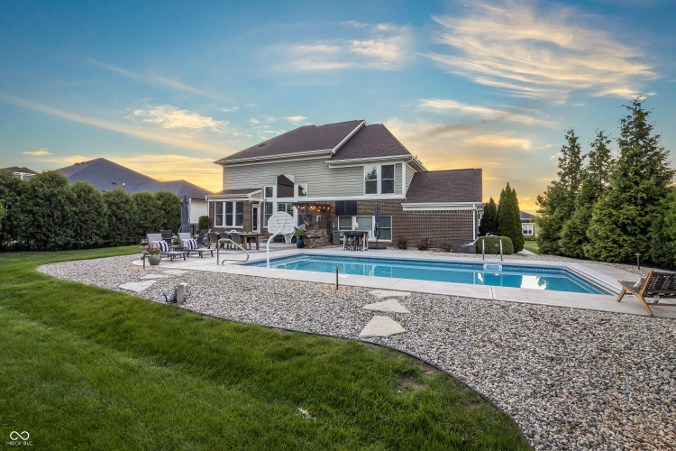 Listing Image 102