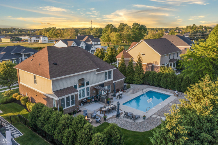 Listing Image 104