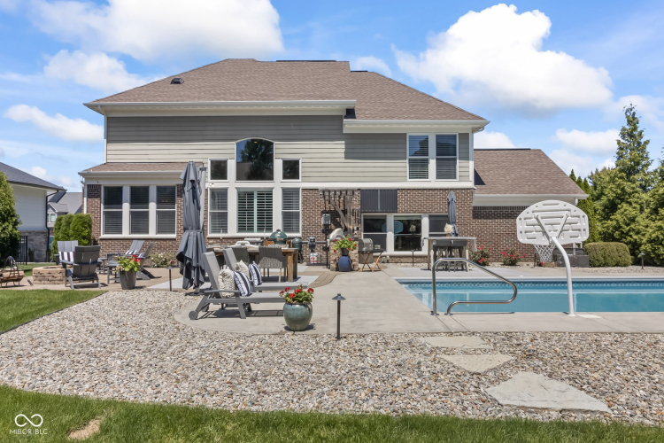 Listing Image 80