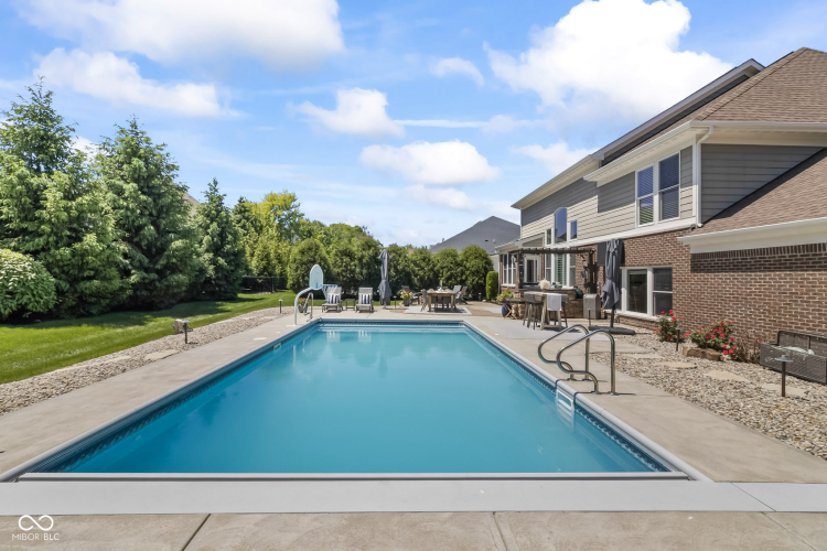 Listing Image 83