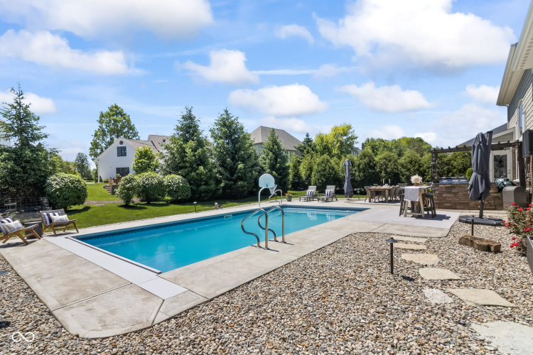 Listing Image 84