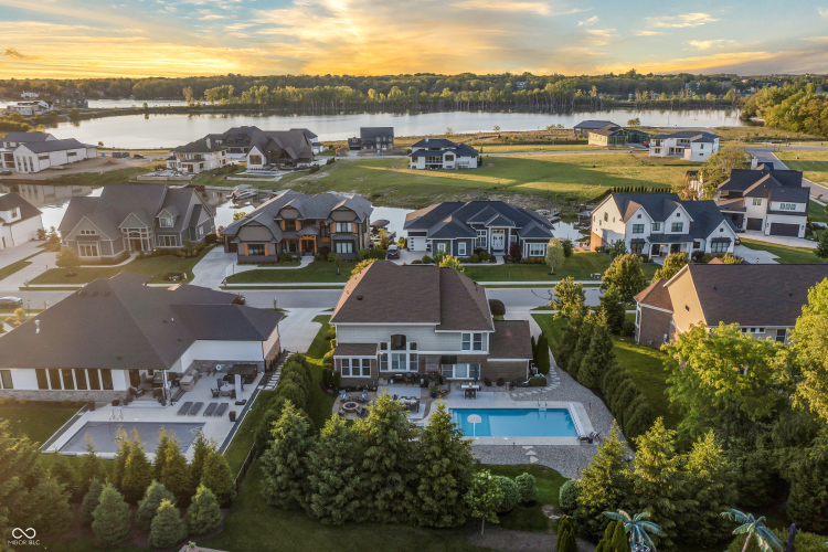 Listing Image 98