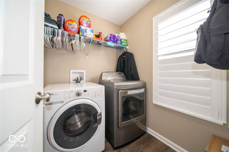 Listing Image 10