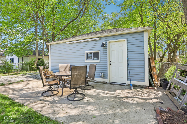 Listing Image 44