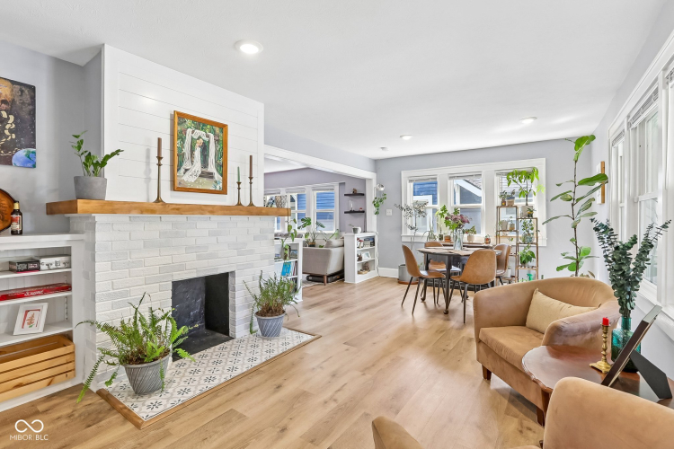 Listing Image 9