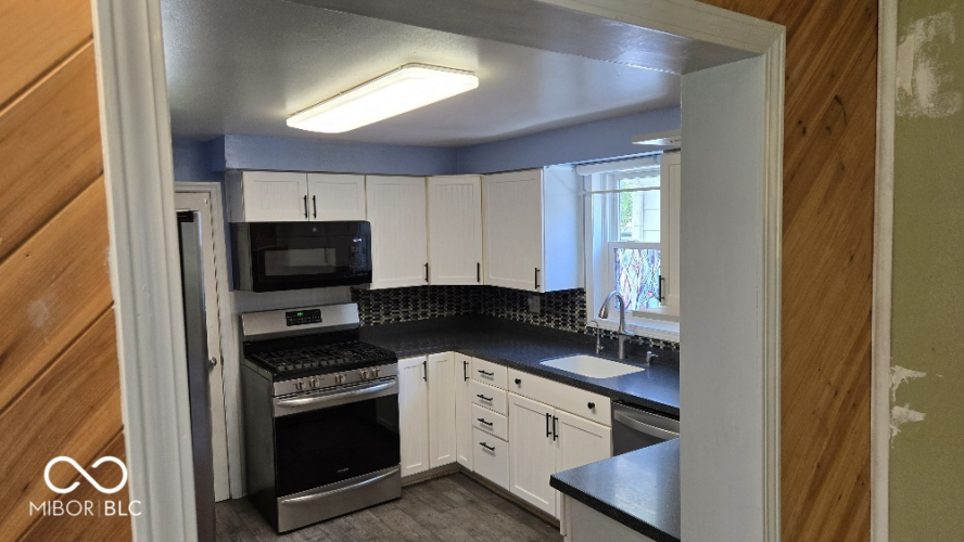 Listing Image 18