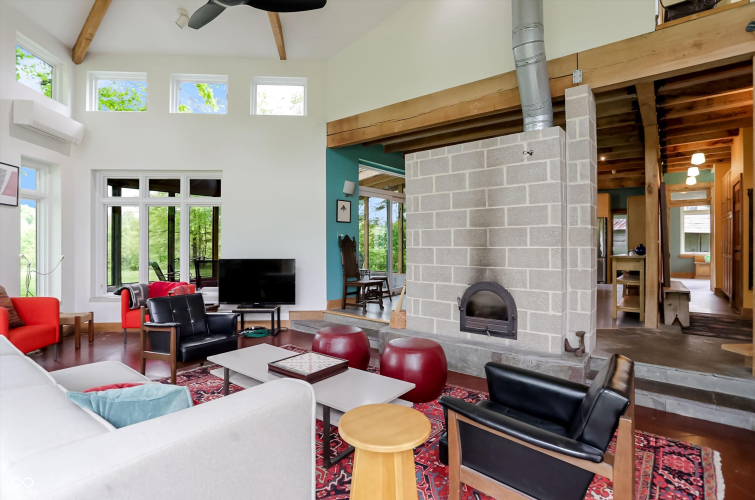Listing Image 12