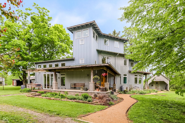 Listing Image 5