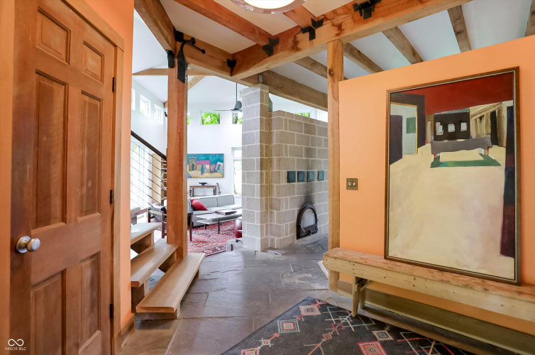 Listing Image 6