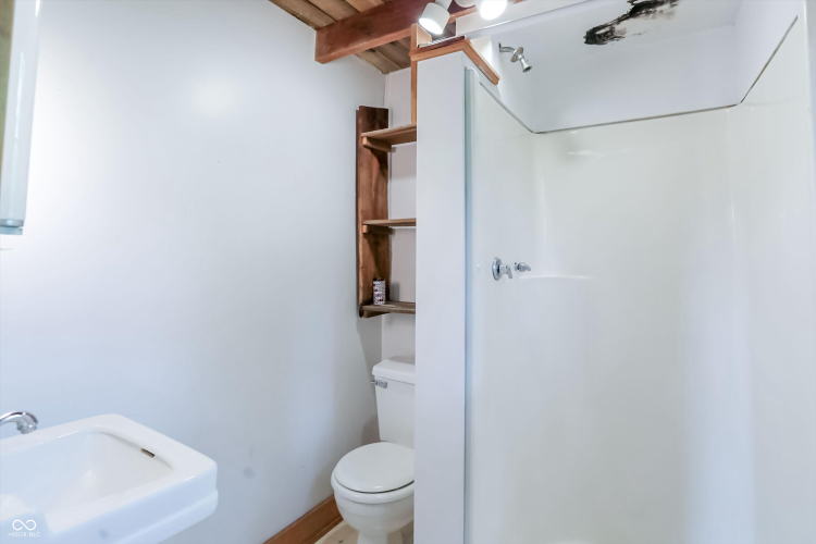 Listing Image 55