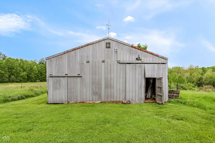 Listing Image 64
