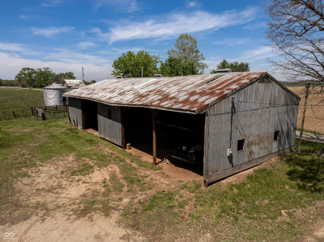 Listing Image 5