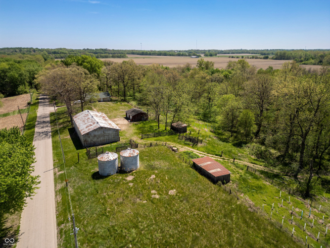 Listing Image 10