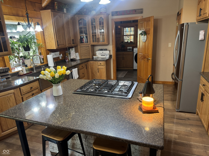 Listing Image 15