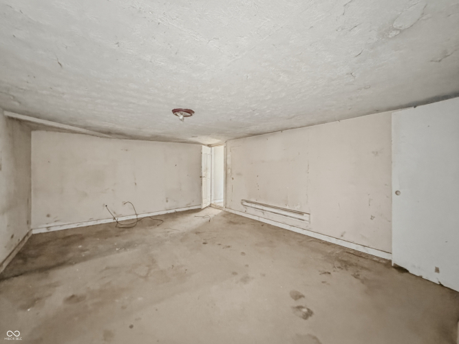 Listing Image 26