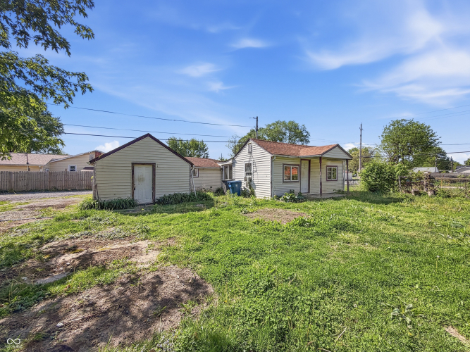 Listing Image 4