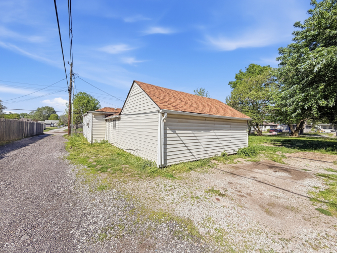 Listing Image 7