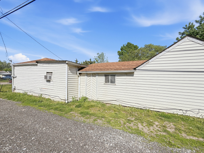 Listing Image 8