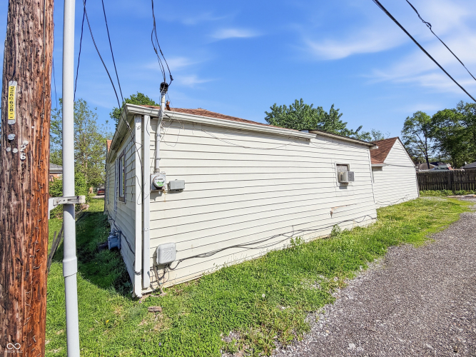 Listing Image 9