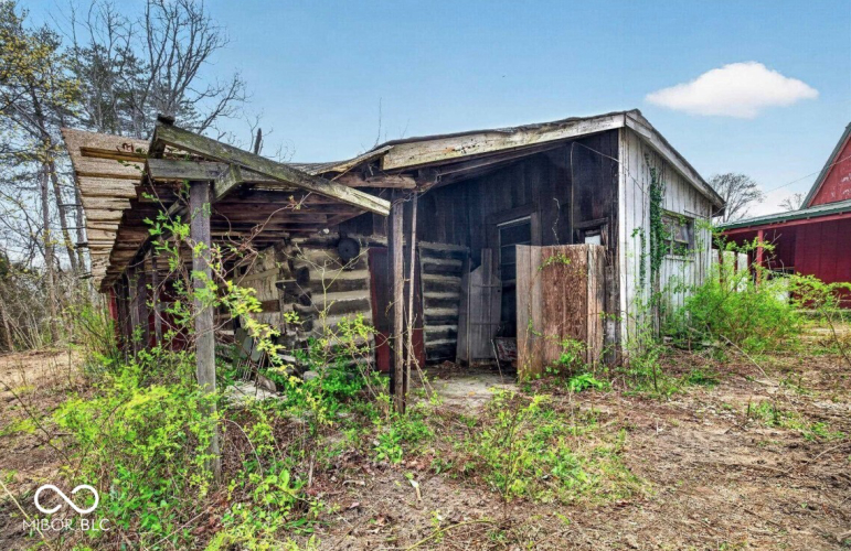 Listing Image 11