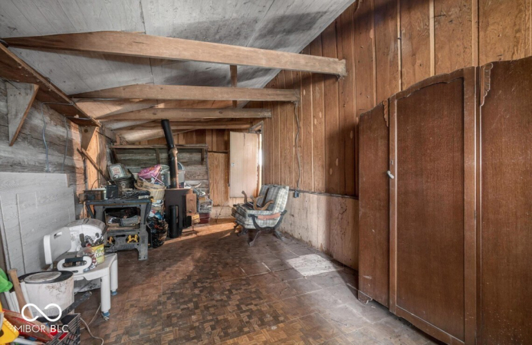 Listing Image 14