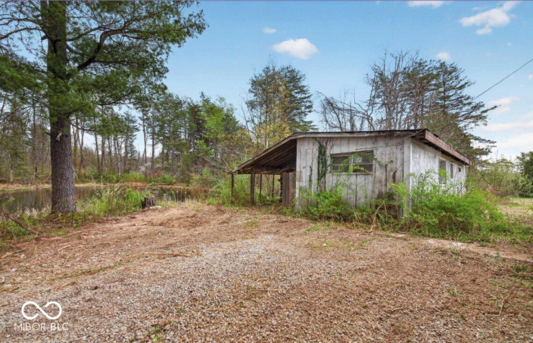 Listing Image 10