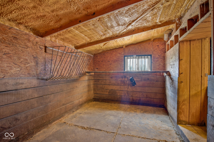 Listing Image 87