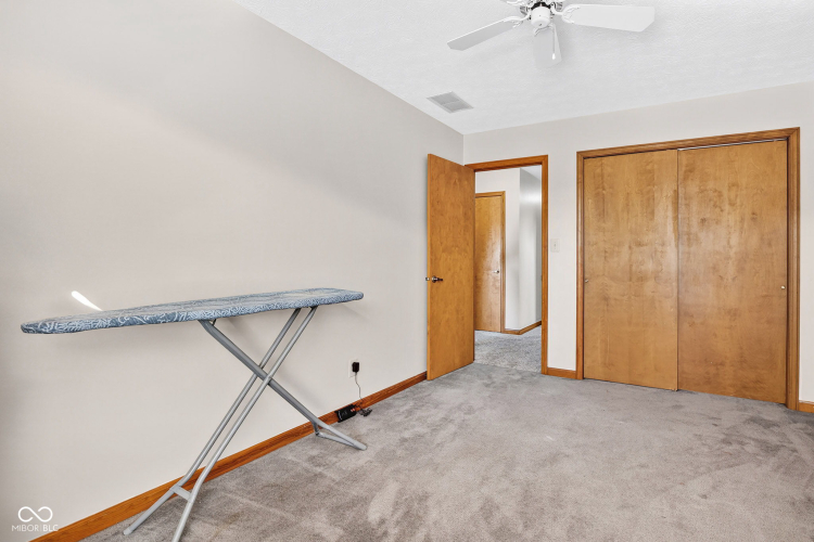 Listing Image 27