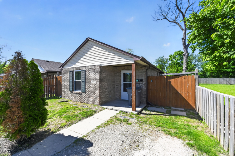 Listing Image 2