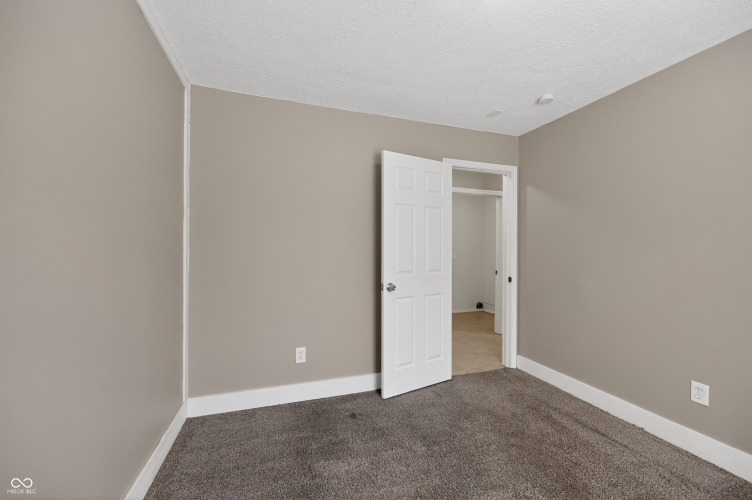 Listing Image 26