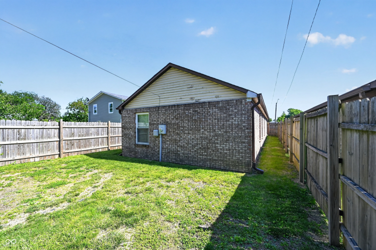 Listing Image 8
