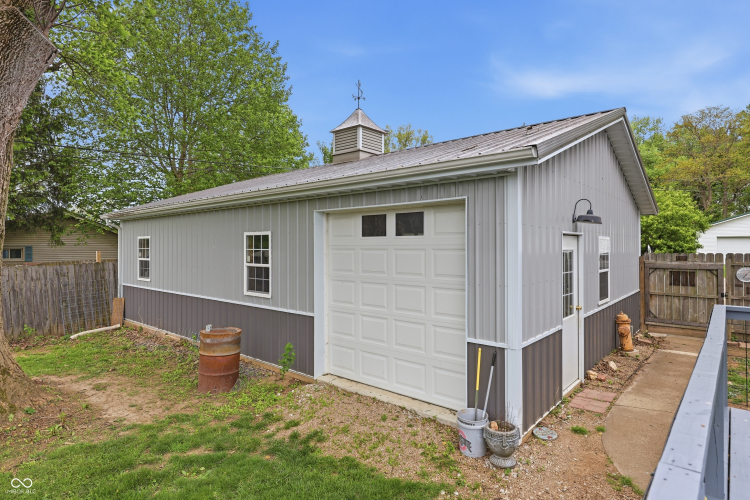Listing Image 11