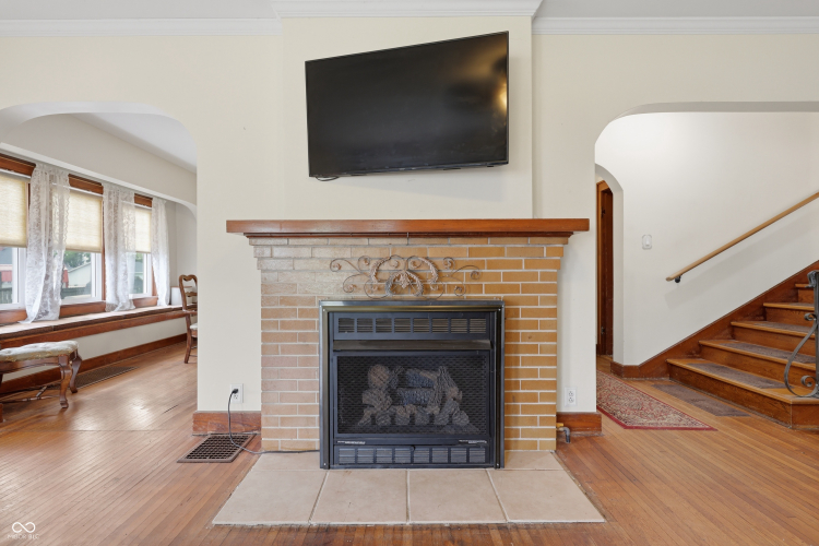 Listing Image 18