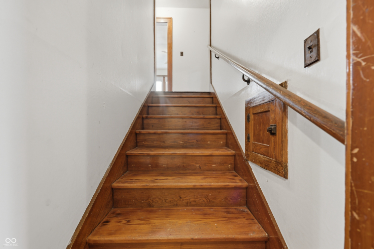 Listing Image 38