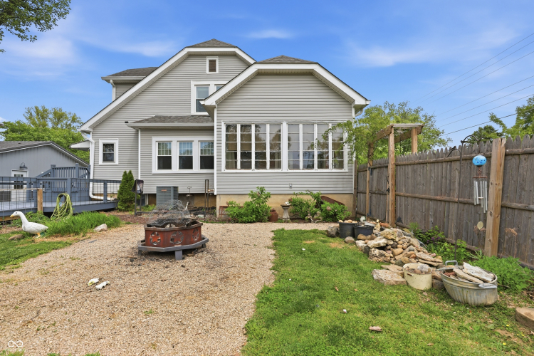 Listing Image 10