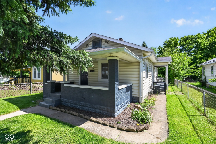 Listing Image 9