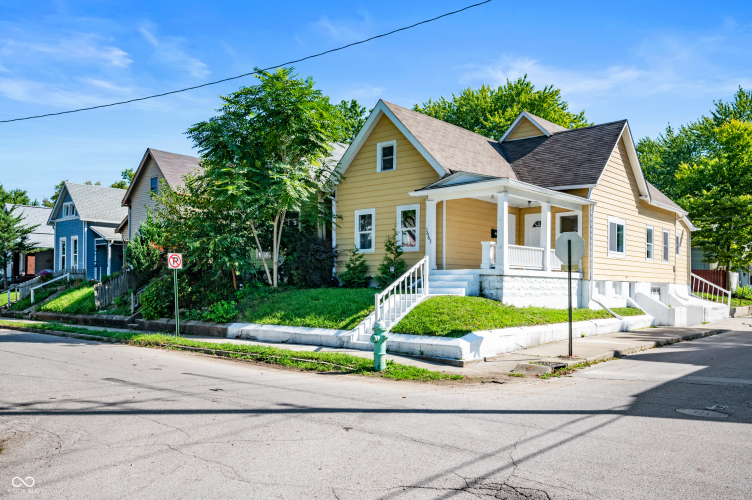 Listing Image 3