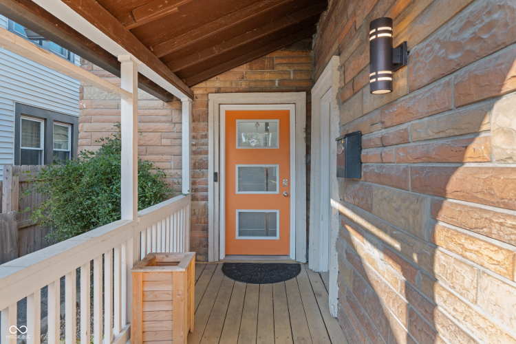 Listing Image 5