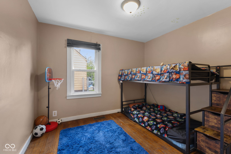 Listing Image 14