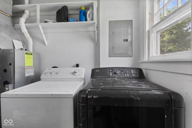 Listing Image 17