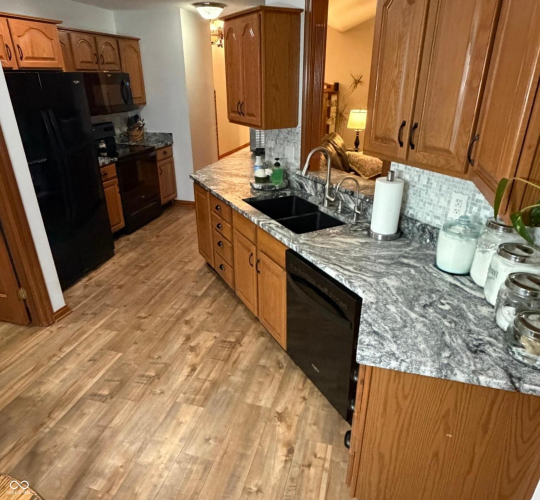 Listing Image 9